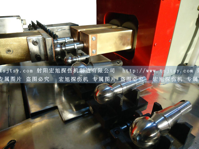 產品名稱：球頭銷專用熒光磁粉探傷機
產品型號：HCDG-2000
產品規(guī)格：熒光、二工位流水線